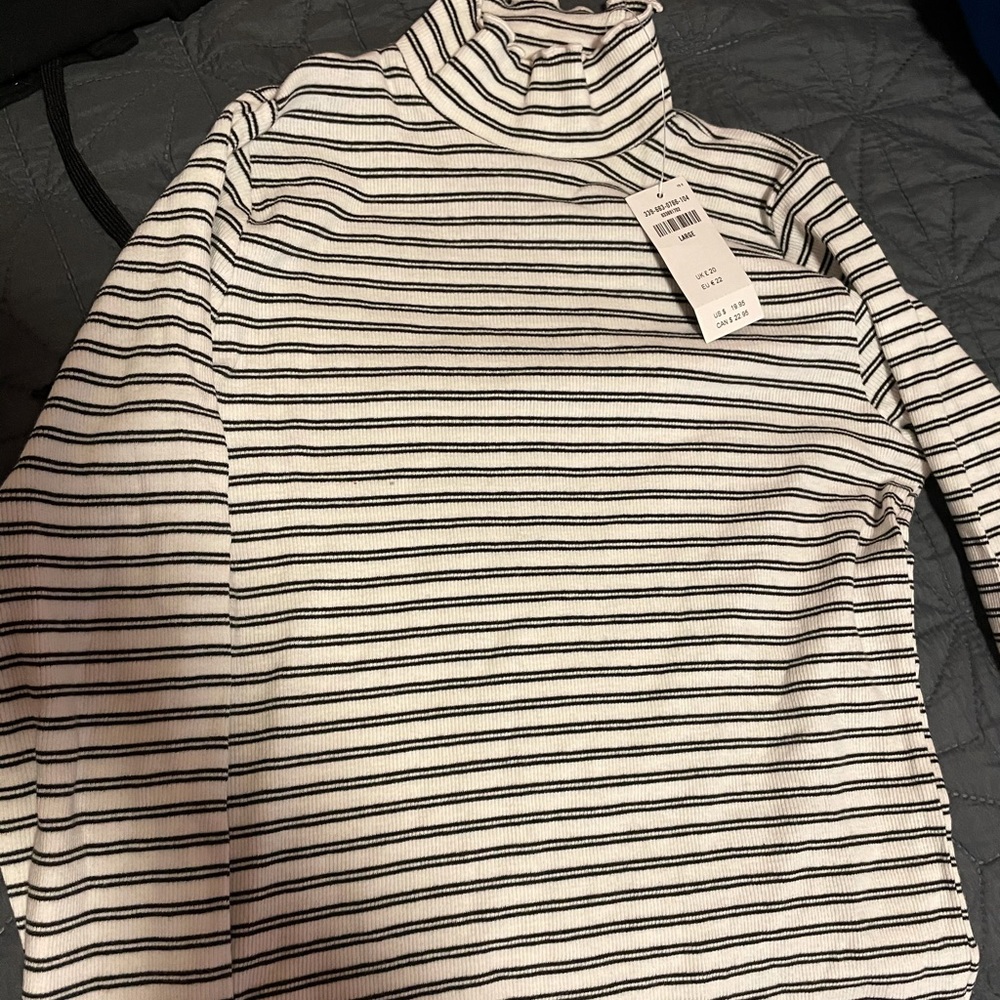 Hollister shirt